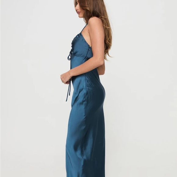 Princess Polly Blue Maxi Special Occasion Dress with Elegant Sheen - Picture 2 of 11